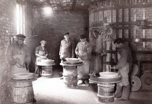 1933: Umfirmierung Keramische Schleifscheibenfabrik Carl Krebs & Riedel